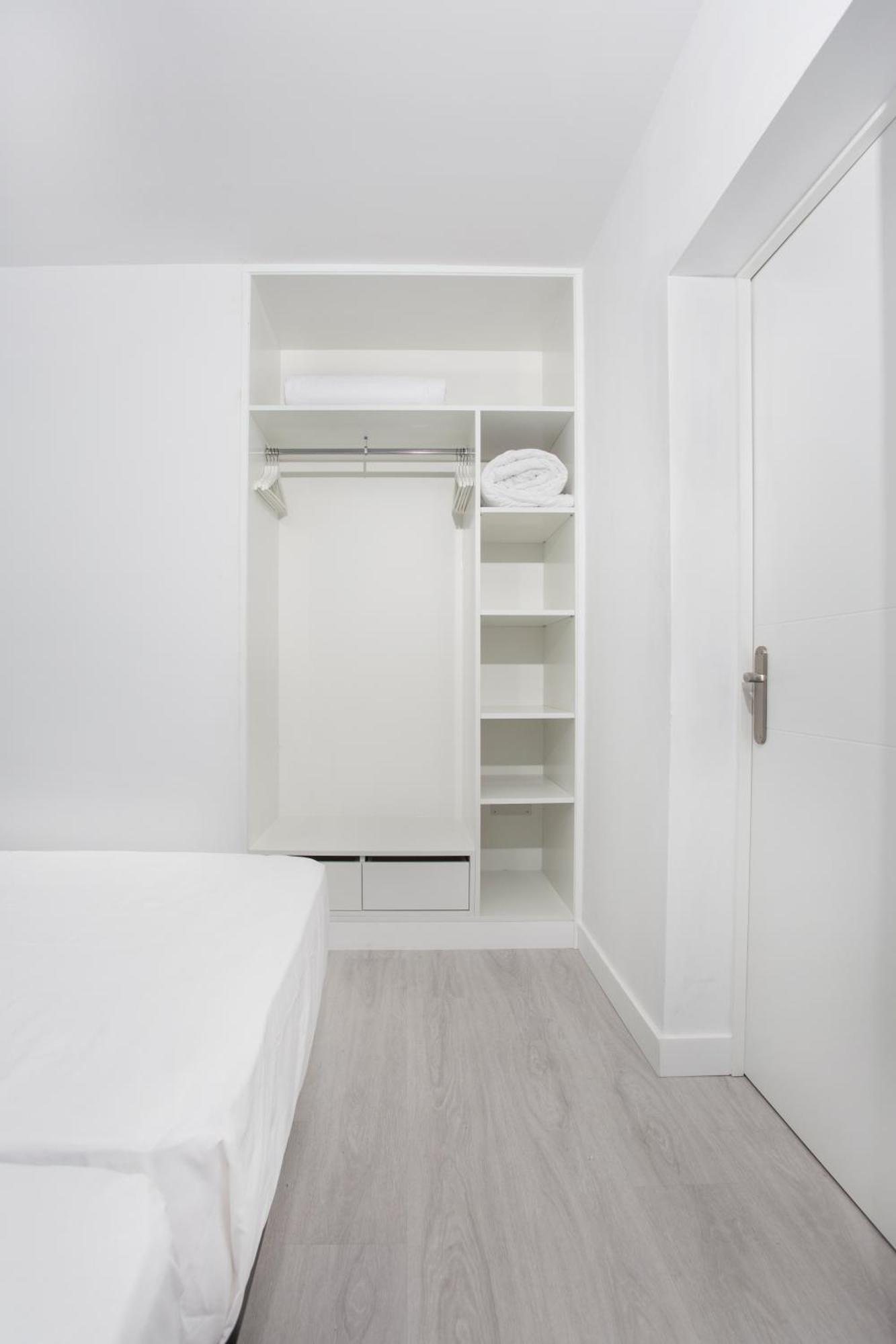 Ferrera Suites カラ・フェレーラ エクステリア 写真