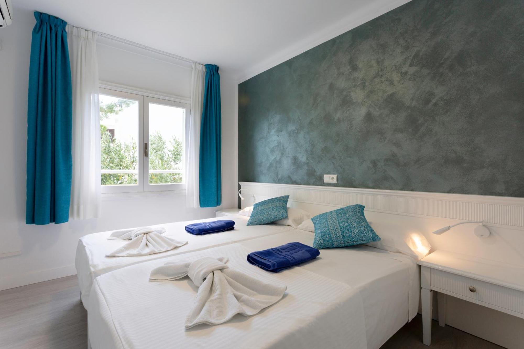 Ferrera Suites カラ・フェレーラ エクステリア 写真